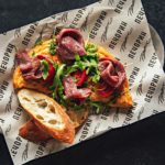 Omlet iz 3 yaic s pastrami_Pechorin (1)