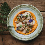 Морепродукты, батат, имбирный соус, юдзу (920 р.)
