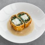 Пирог из мурманской трески с грибами и шпинатом;