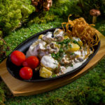 Жаркое из лисичек и картофеля под сметанным соусом