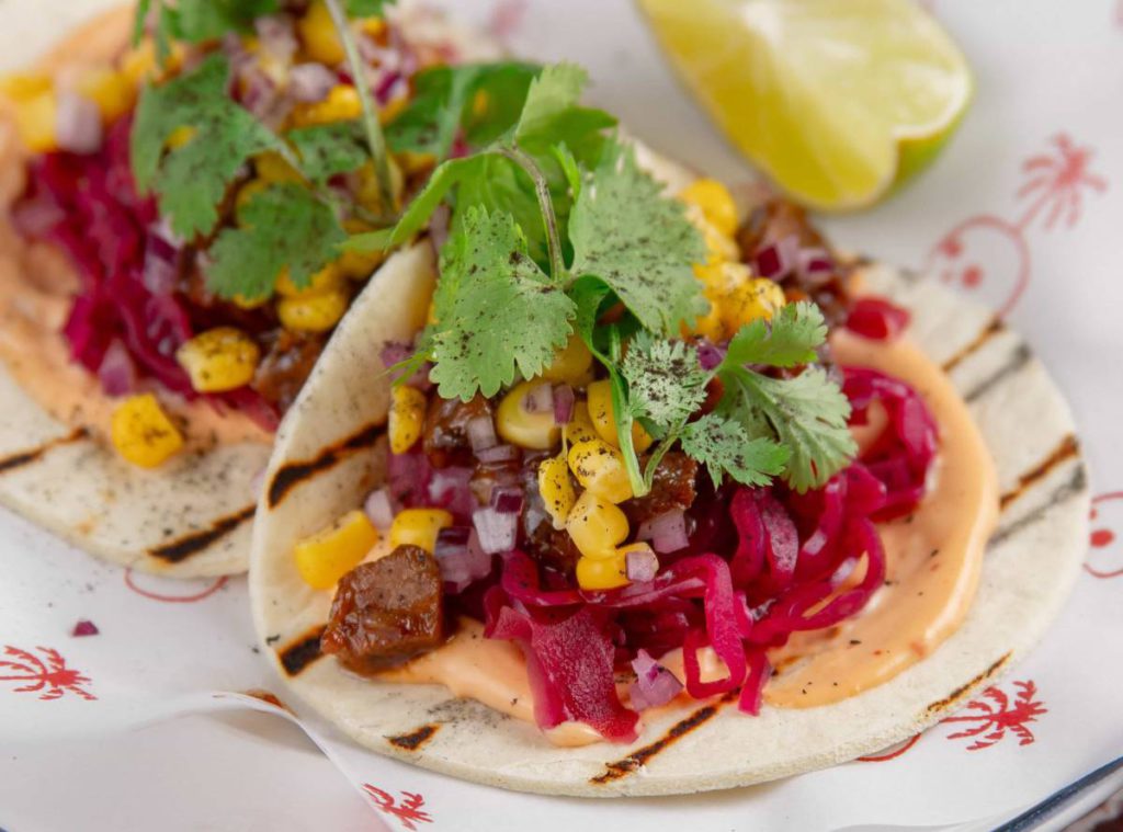 Atelier tapasbar Taco s govyadinoy 1024x759 - Декабрь. Специальные предложения московских ресторанов