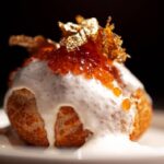 Шу с риетом из копченого лосося и красной икрой __ Alpaca