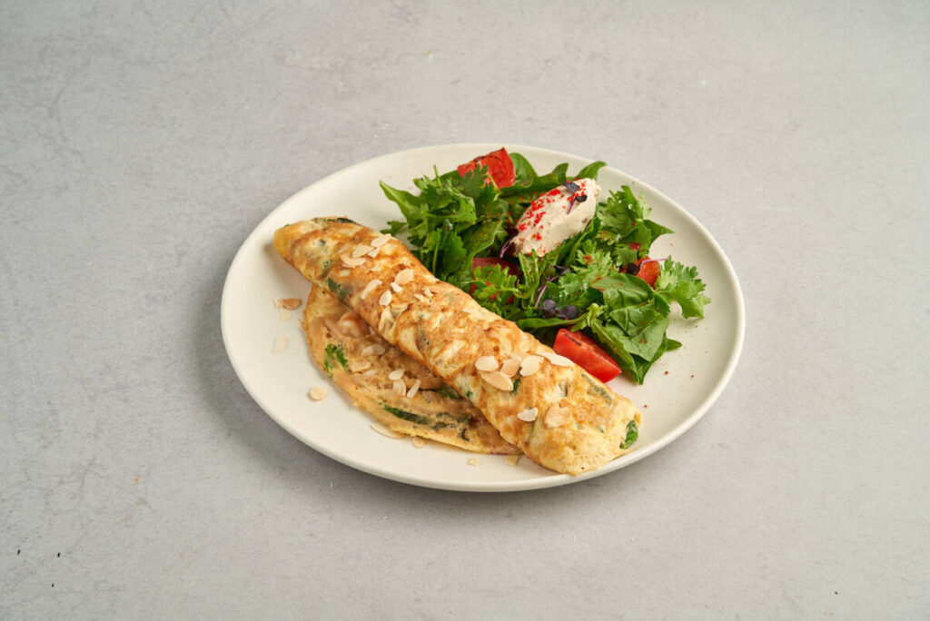 Tajskij omlet s krevetkami Chang 1024x684 - Август. Специальные предложения ресторанов