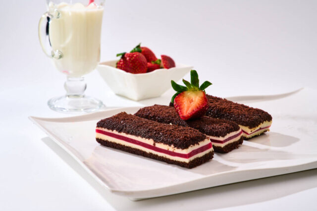 Беби-тортик клубничный